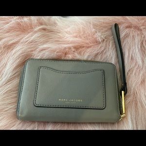MARC by MARC JACOBS wristlet wallet NWT Beige